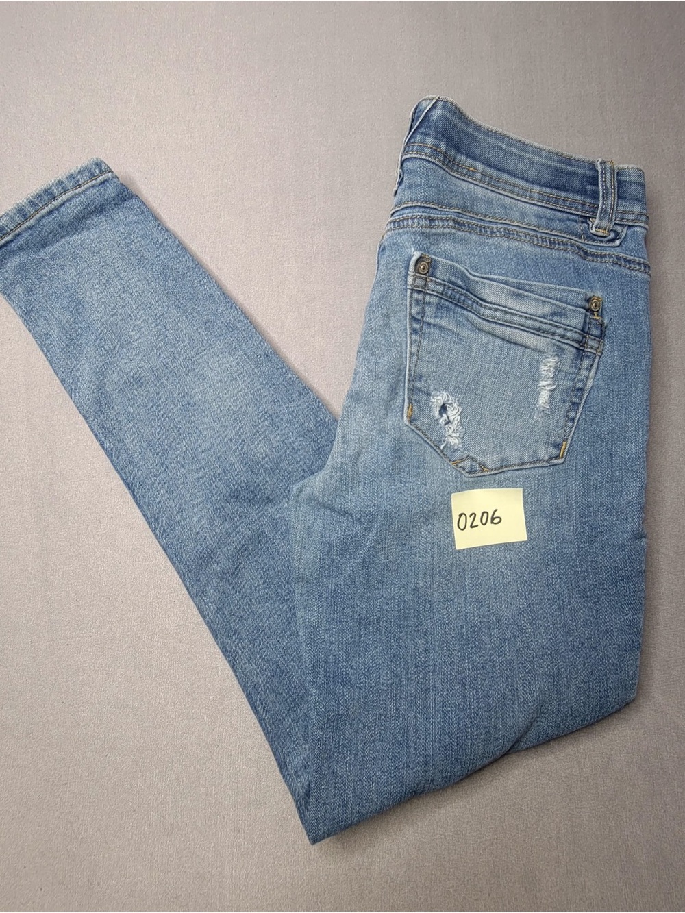 Democracy Women’s Light Blue Distressed Skinny Jeans size 4